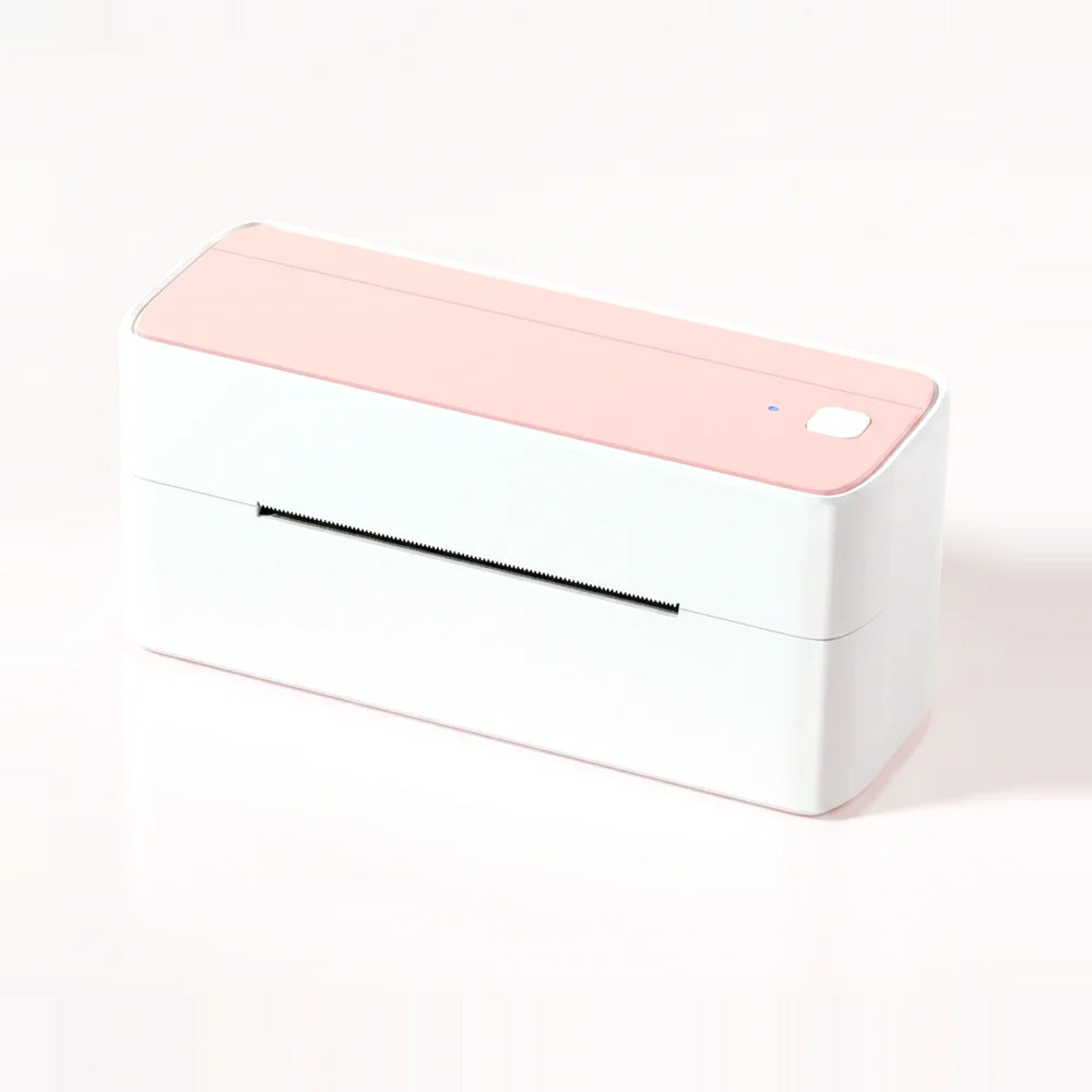 Imprimante d'étiquettes d'expédition blanche à capot rose, vue de trois quarts sur fond rose pâle