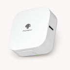 Imprimante thermique portable format poche Phomemo Q30 blanche vue de trois quarts sur fond crème
