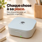 Imprimante thermique portable format poche sur un bureau : chaque chose à sa place